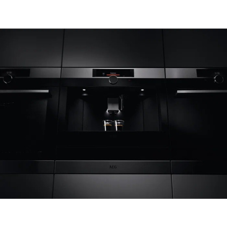 Встраиваемая кофемашина AEG KKK994500M